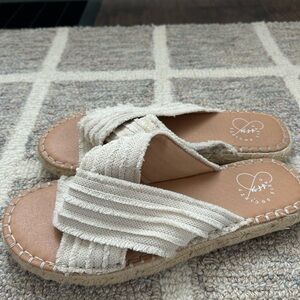 Women's Cream Sandals